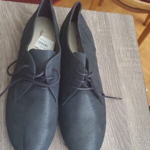 Black Ladies Lace Up Shoes Size 12/13 Brand New